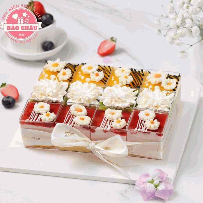50 Ly Vuông Mica Đựng Bánh Lạnh, Bánh Mousse, Tiramisu, Panna Cotta 150ml (6055)